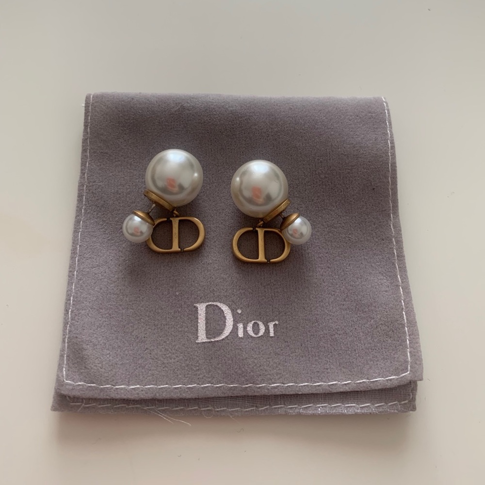 Dior CD earring